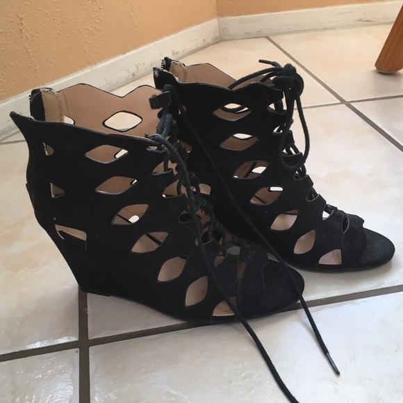 Heels - Picture 1 of 4